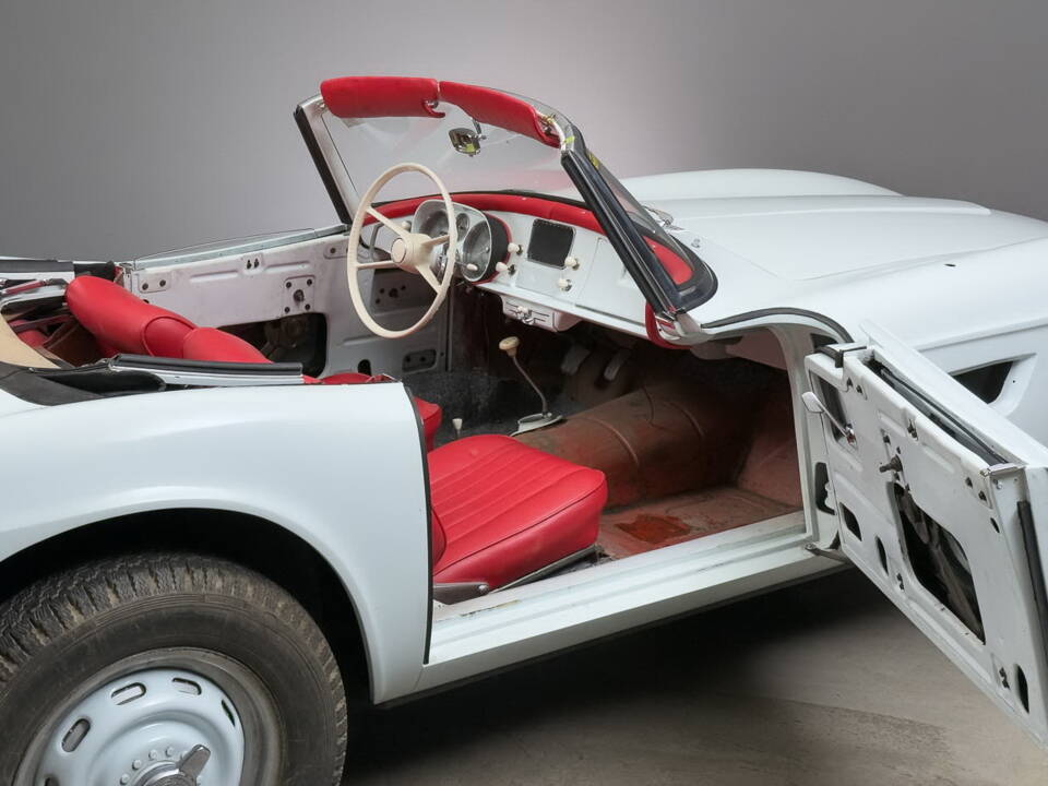 Image 26/50 of BMW 507 (1957)