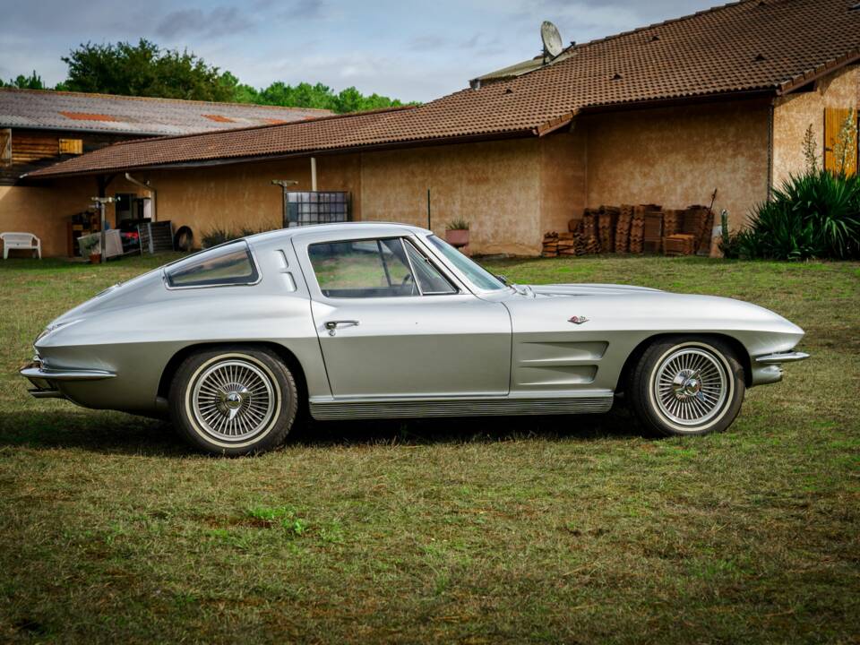 Imagen 6/10 de Chevrolet Corvette Sting Ray (1963)