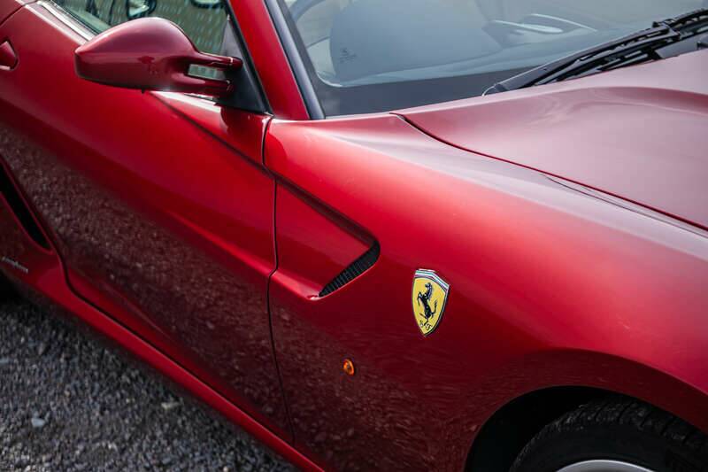 Bild 34/44 von Ferrari 599 GTB (2008)