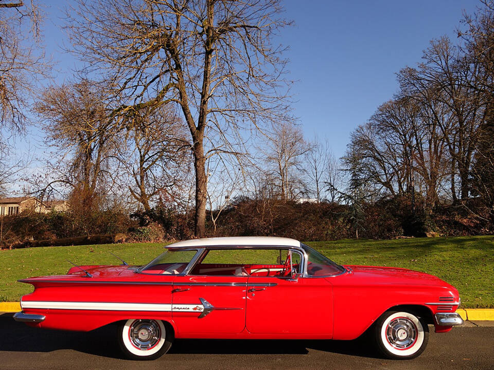 Image 3/7 of Chevrolet Impala Sedan (1960)