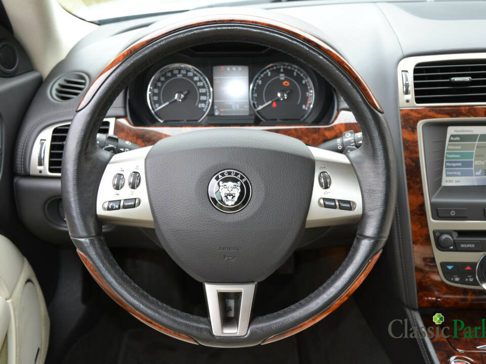 Image 28/50 de Jaguar XK 4.2 (2006)