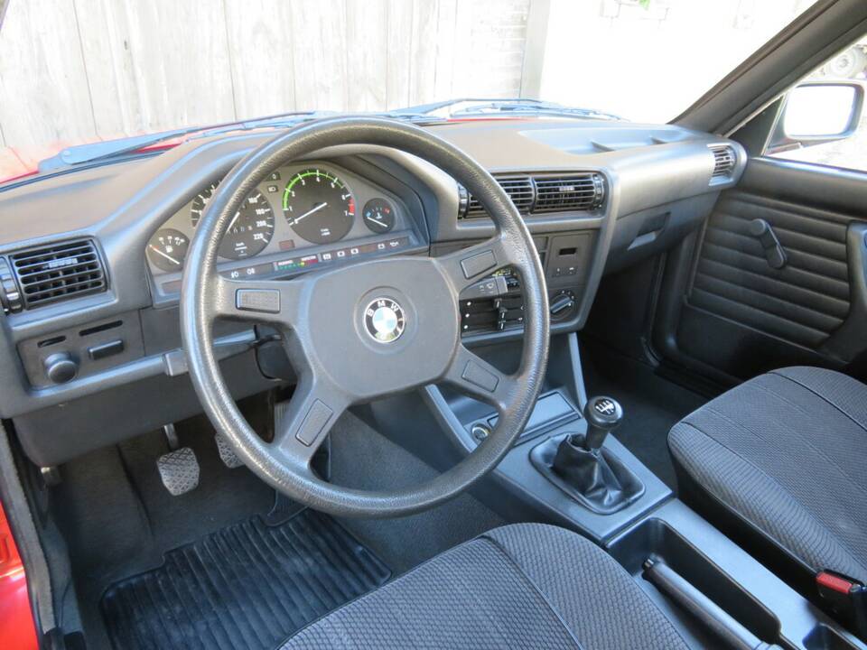 Bild 11/22 von BMW 318i (1984)