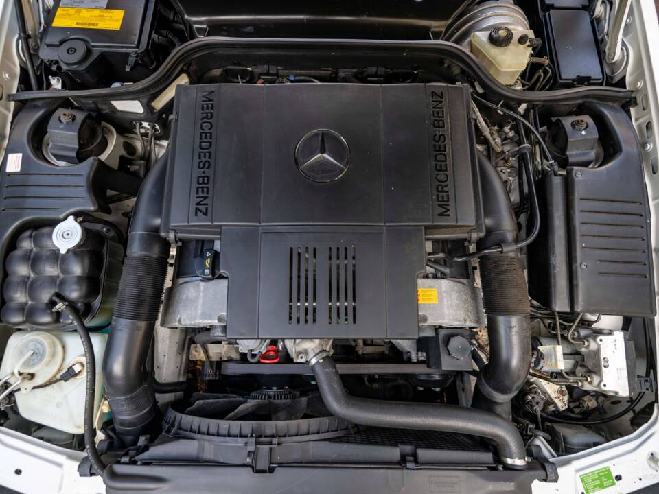 Immagine 8/8 di Mercedes-Benz SL 500 (1996)