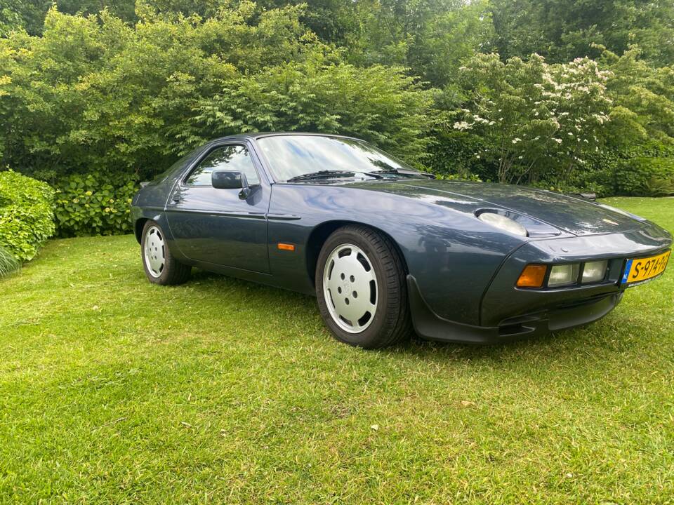 Immagine 4/19 di Porsche 928 S (1983)