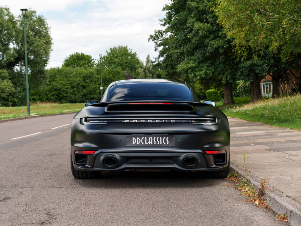 Image 6/33 of Porsche 911 Turbo S (2023)