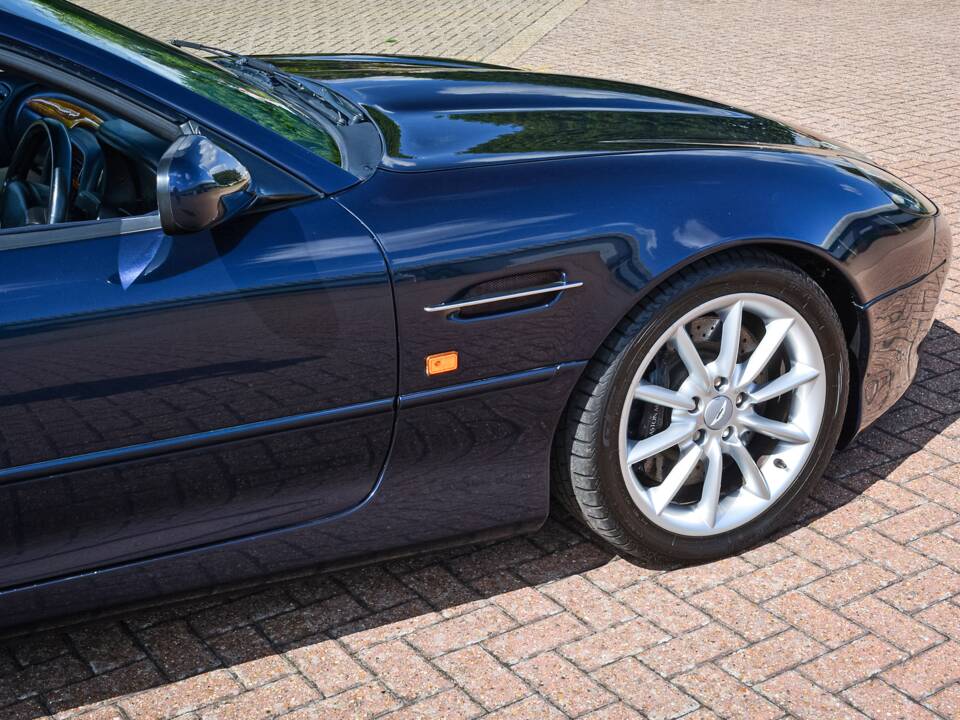 Bild 24/50 von Aston Martin DB 7 Vantage Volante (2001)