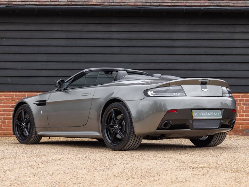 Afbeelding 4/75 van Aston Martin V12 Vantage AMR Roadster (2018)