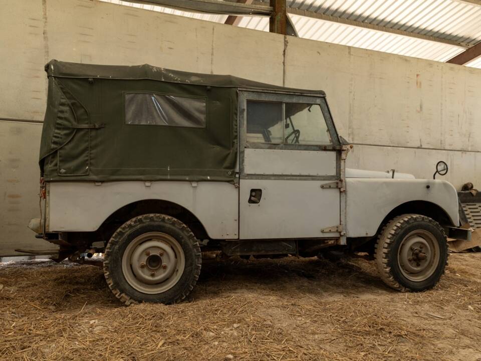 Image 2/13 of Land Rover 88 (1957)