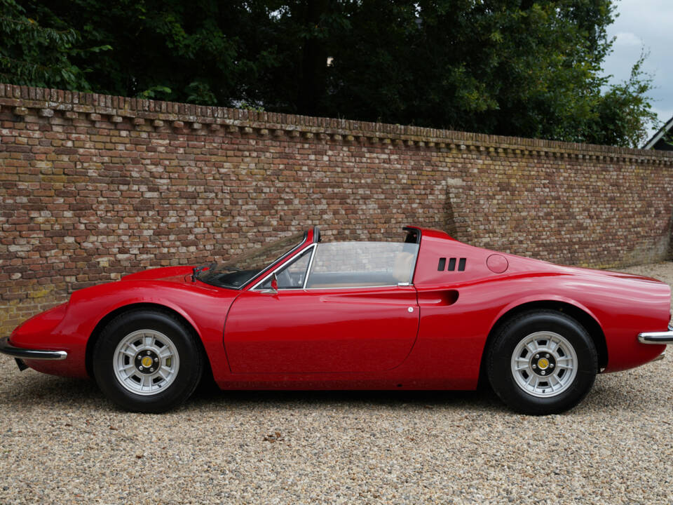 Immagine 27/50 di Ferrari Dino 246 GTS (1973)