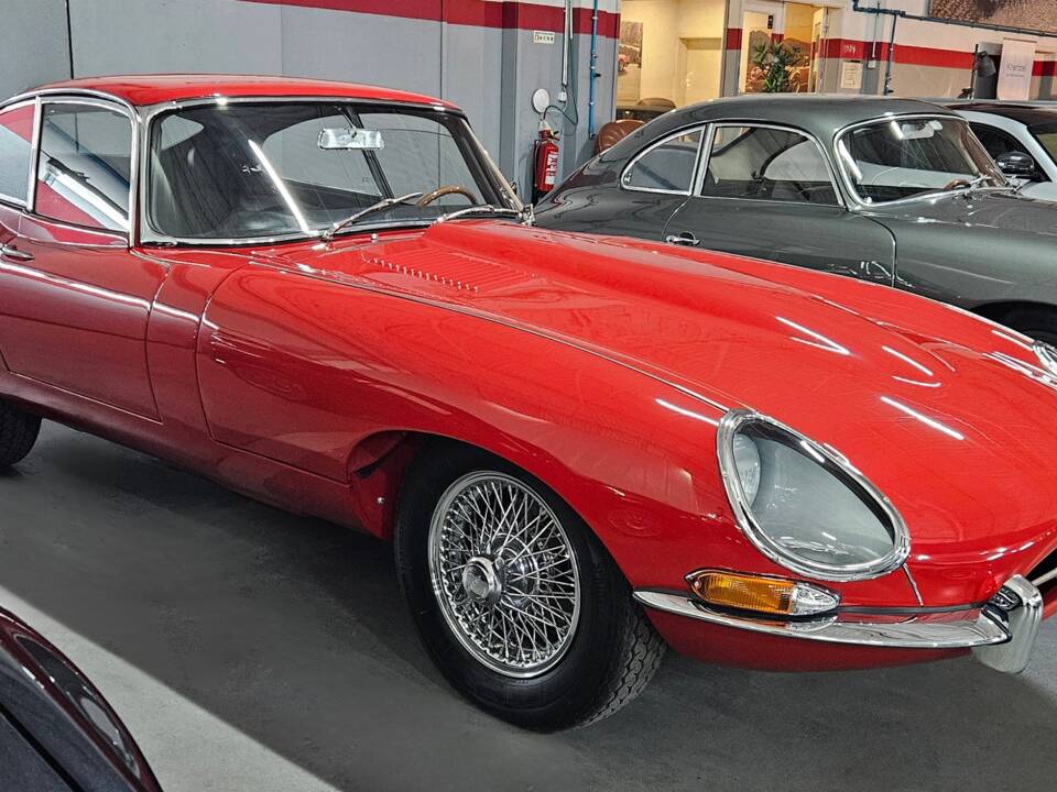 Image 4/11 of Jaguar E-Type 3.8 (1964)