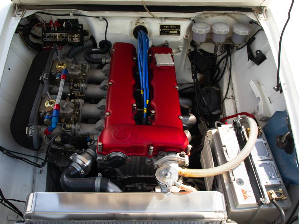 Image 5/50 de Alfa Romeo Giulia Nuova Super 1600 (1968)
