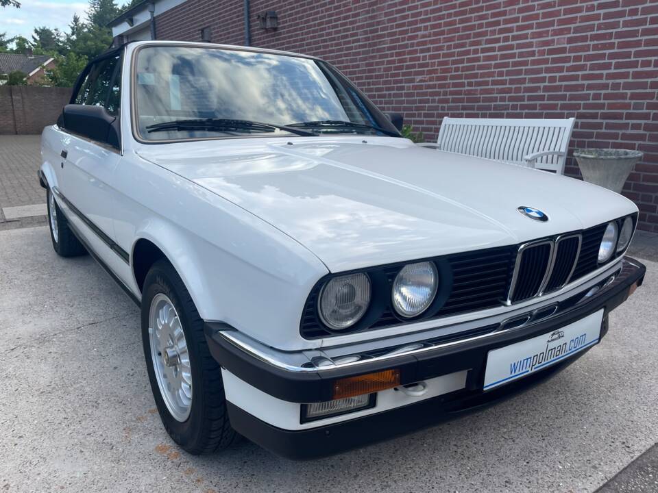 Bild 4/20 von BMW 325i (1989)