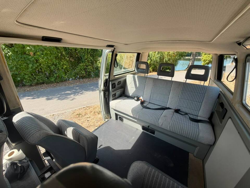 Bild 9/17 von Volkswagen T3 Multivan 1.6 TD (1990)