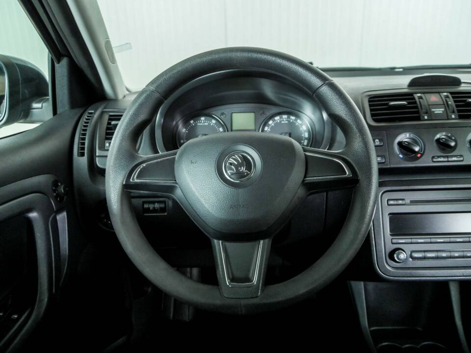 Imagen 8/50 de Skoda Fabia 1.2 TSI Combi (2014)