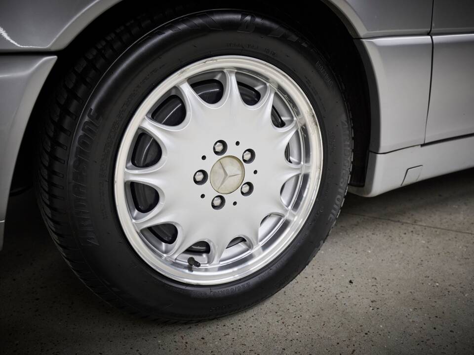 Immagine 53/95 di Mercedes-Benz SL 600 (1998)