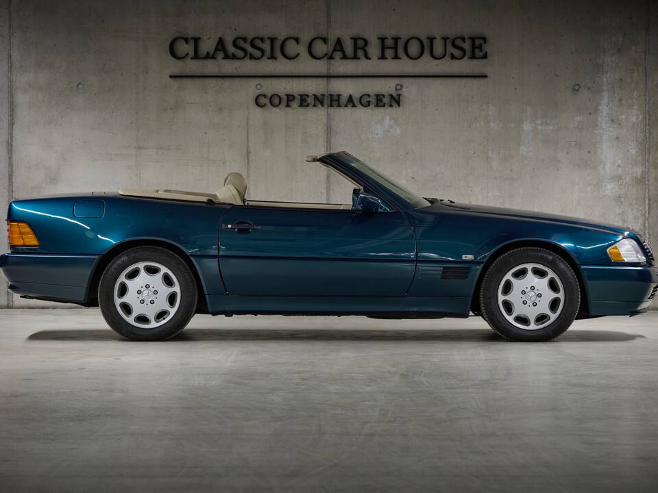 Image 22/100 de Mercedes-Benz SL 280 (1995)