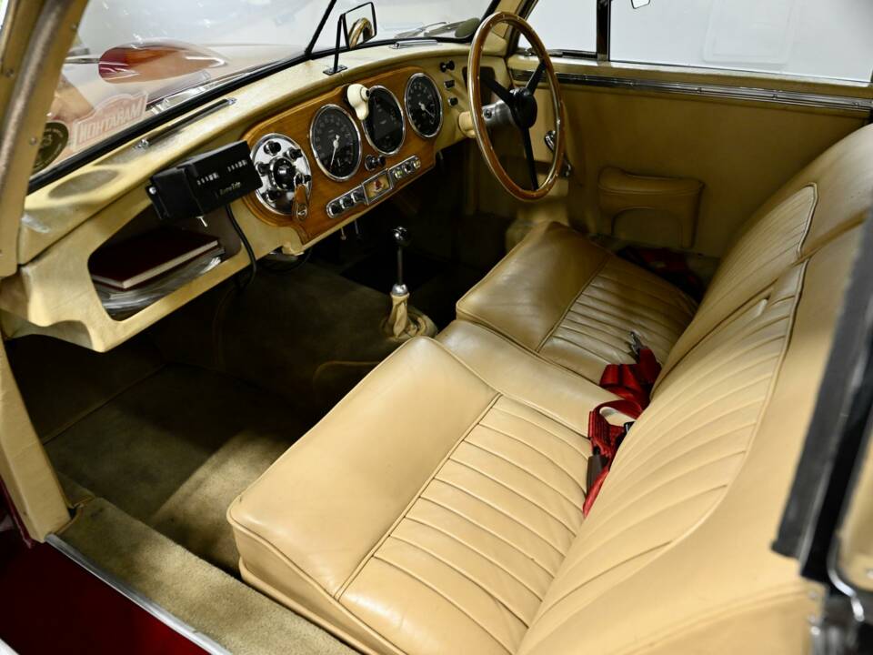 Image 35/50 de Aston Martin DB 2 Vantage (1953)