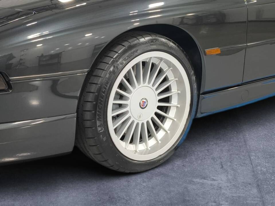 Image 16/16 of BMW 850CSi (1994)