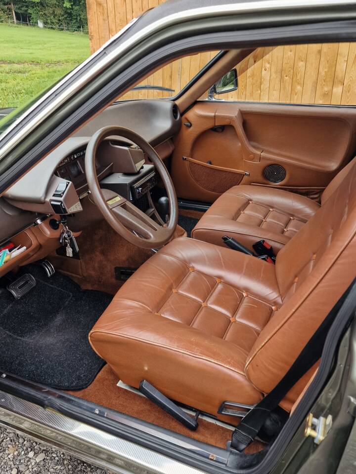 Afbeelding 7/110 van Citroën CX Prestige injection (1980)