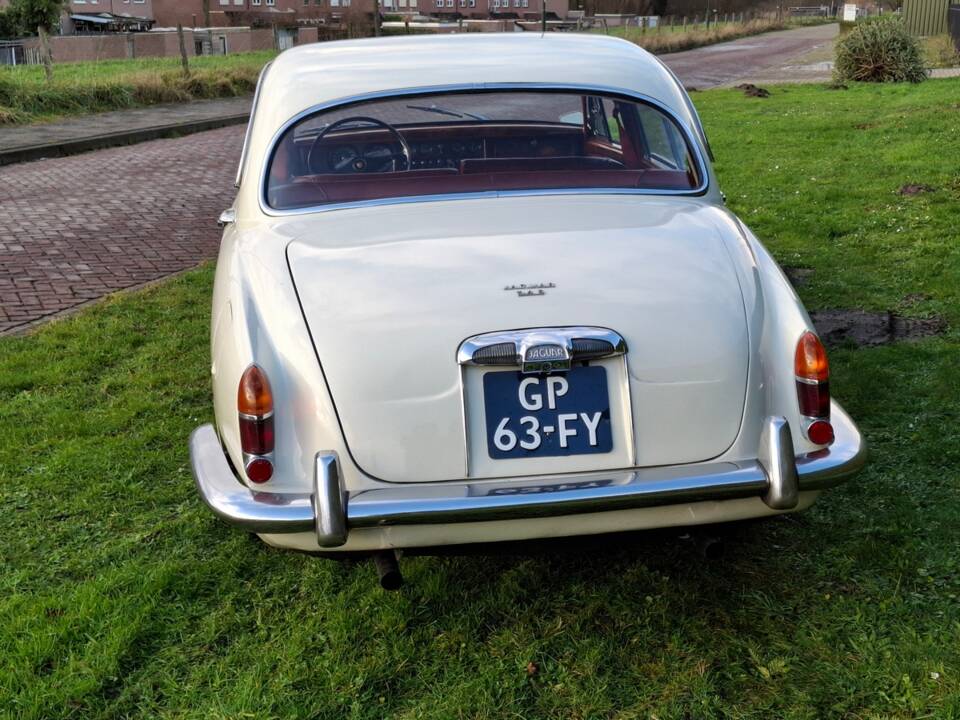 Image 10/68 de Jaguar Type S 3.4 (1964)