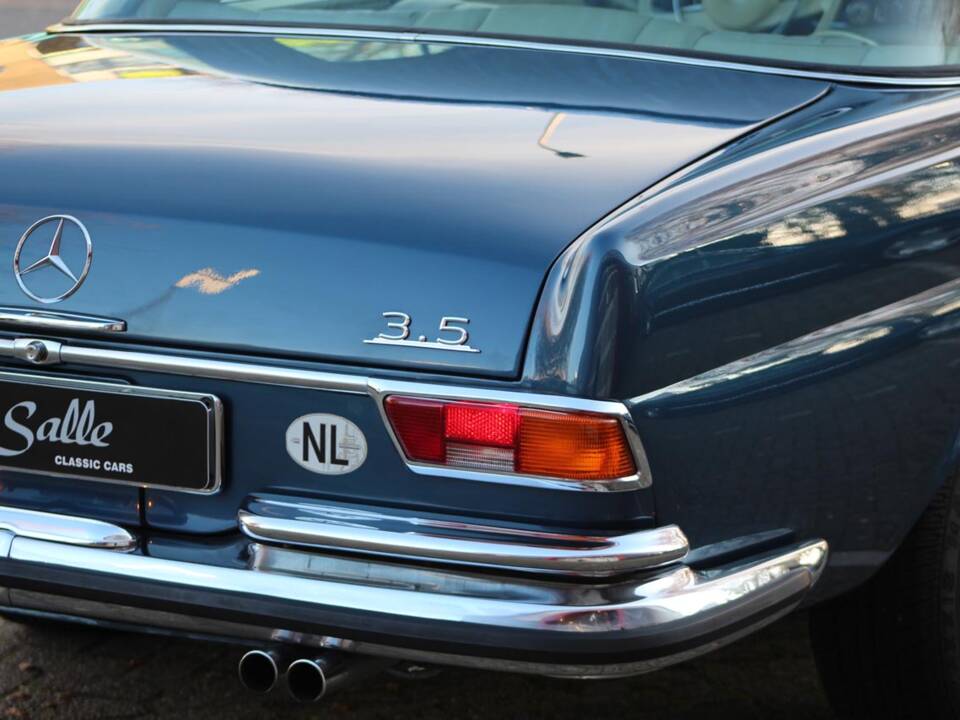 Image 2/27 de Mercedes-Benz 280 SE 3,5 (1971)