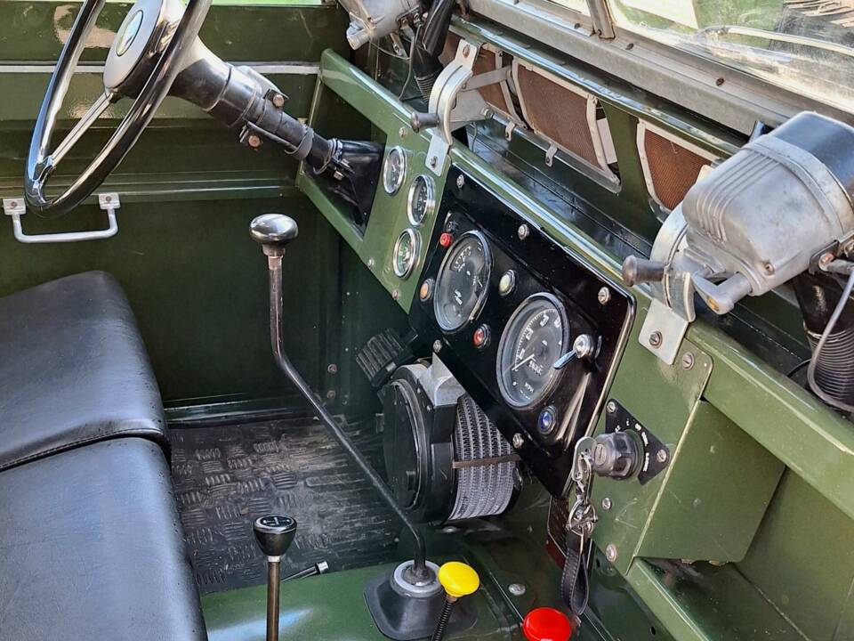 Bild 19/33 von Land Rover 88 (1965)