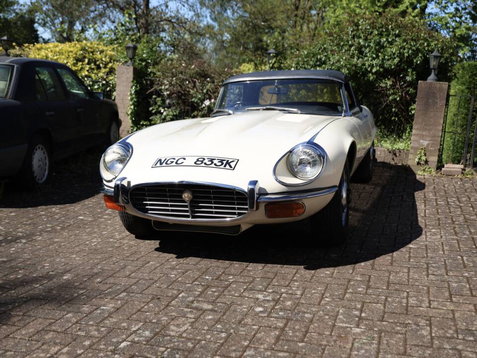 Image 38/50 de Jaguar Type E V12 (1972)