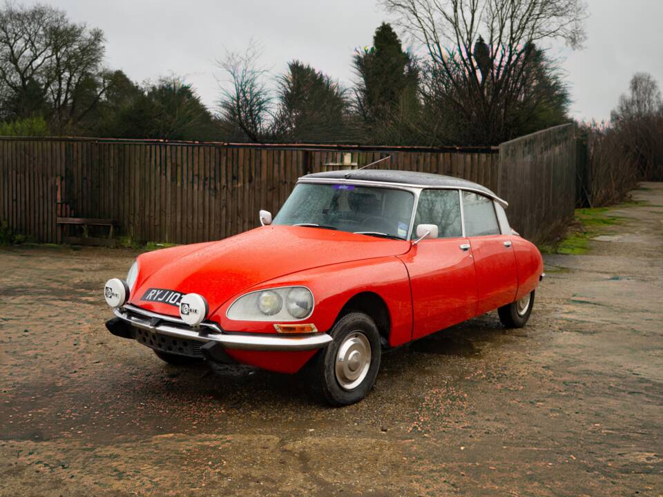 Image 7/24 de Citroën DS 20 A (1973)