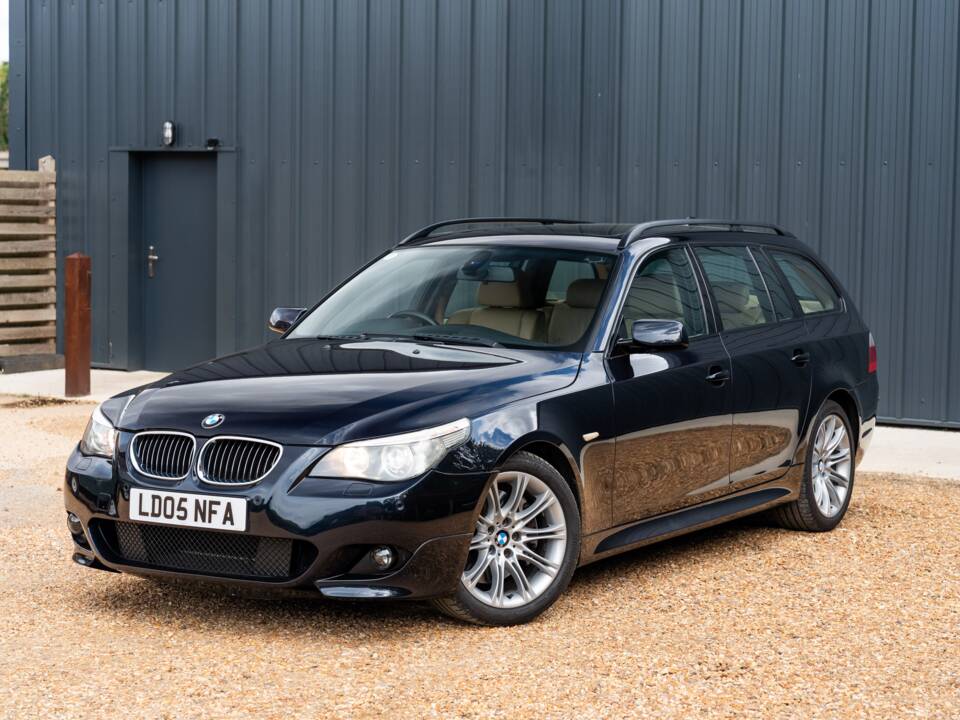 Imagen 63/65 de BMW 545i Touring (2005)