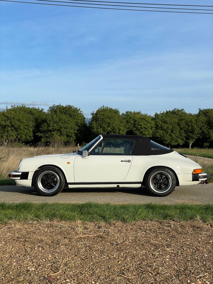 Bild 6/15 von Porsche 911 Carrera 3.2 (1985)