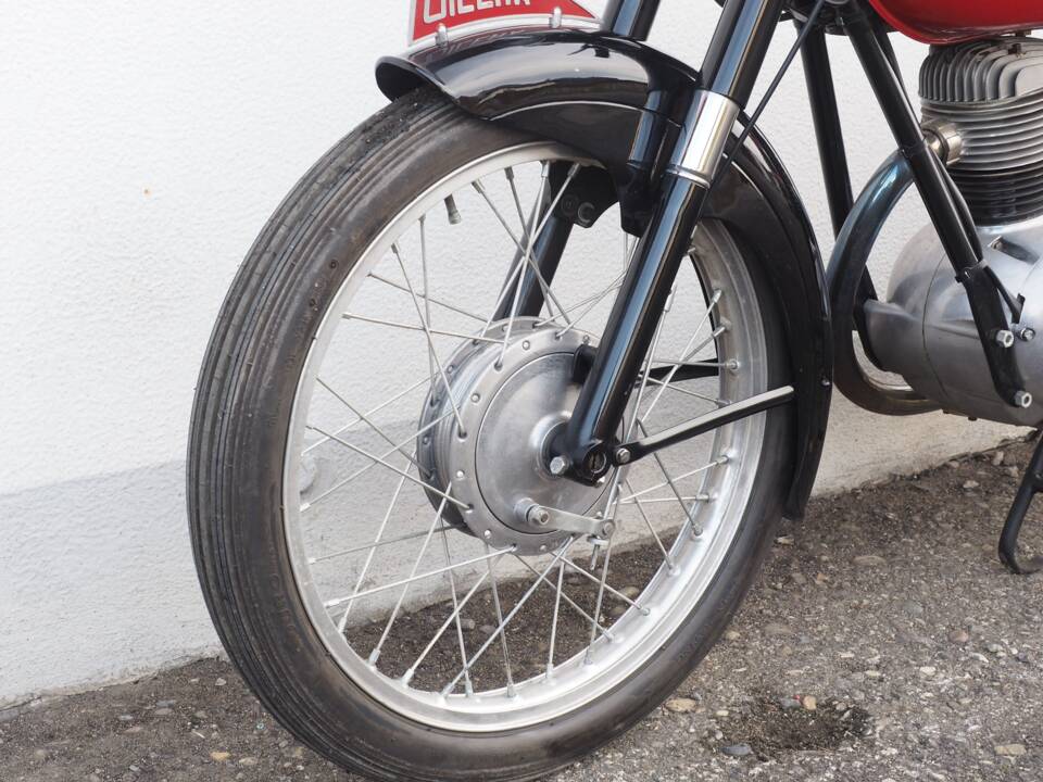 Imagen 8/12 de Gilera 150 Sport (1955)