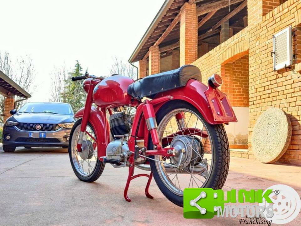 Immagine 3/10 di MV Agusta DUMMY (1955)
