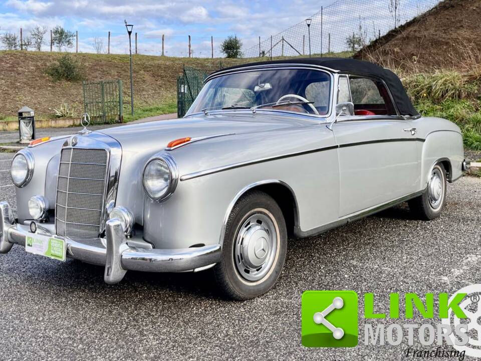 Bild 2/10 von Mercedes-Benz 220 SE Cabriolet (1960)