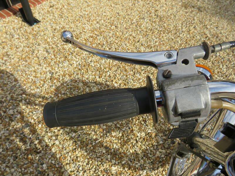 Image 12/44 of Triumph DUMMY (1976)