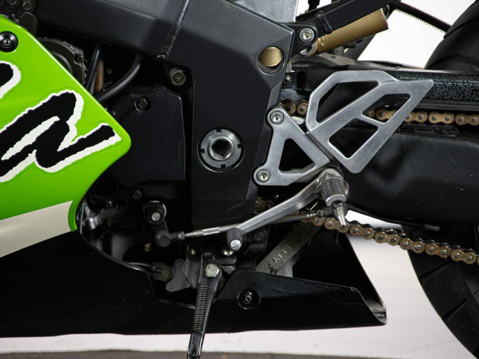 Immagine 13/50 di Kawasaki Ninja 750 ZX-7R (1999)