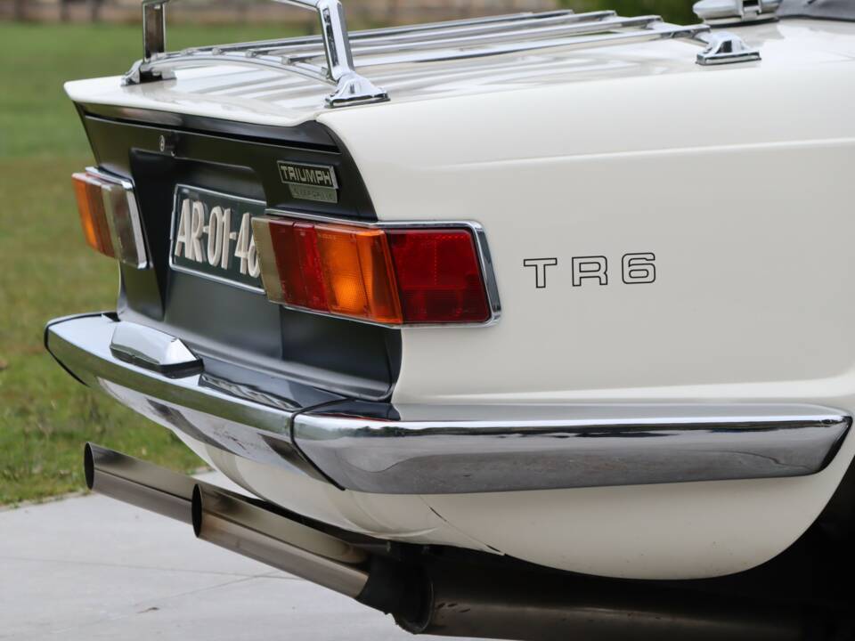 Image 15/50 de Triumph TR 6 (1970)