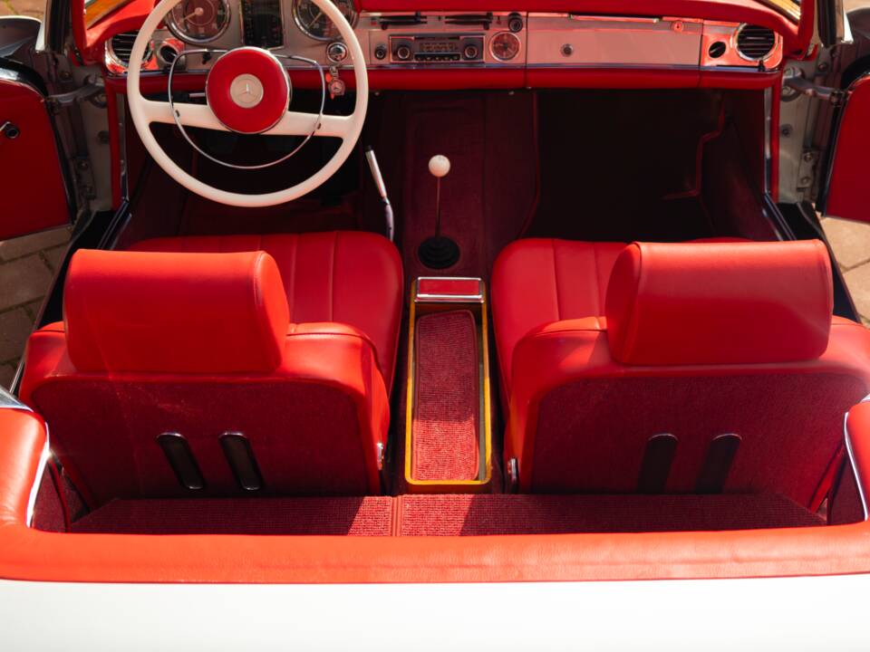 Image 7/20 de Mercedes-Benz 230 SL (1965)