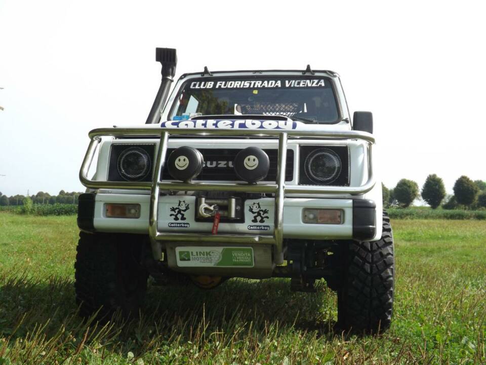 Image 6/50 of Suzuki SJ Samurai (1989)