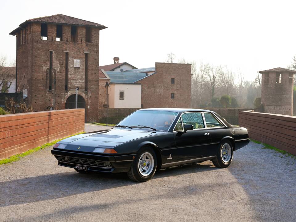 Image 6/32 of Ferrari 400 GT (1977)