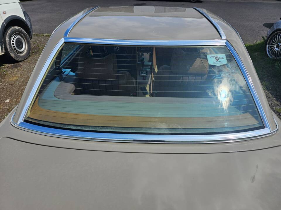 Image 15/27 of Mercedes-Benz 350 SL (1972)