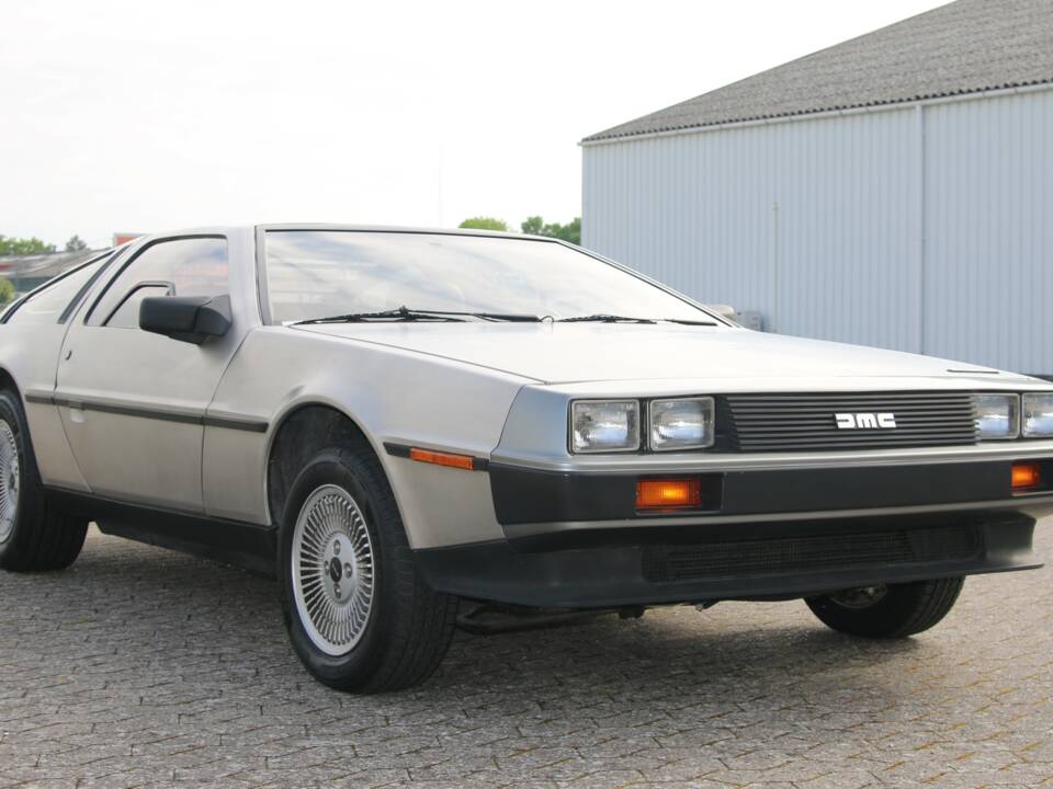 Image 8/92 of DeLorean DMC-12 (1982)