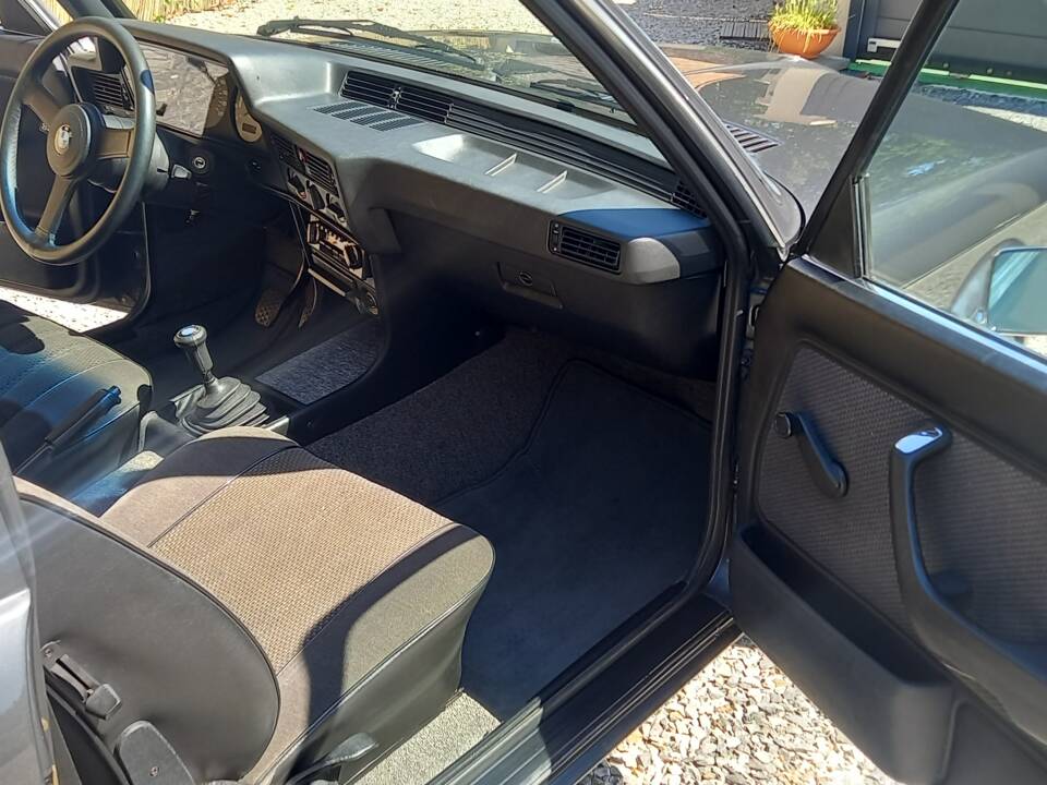 Afbeelding 7/21 van BMW 320&#x2F;6 (1981)