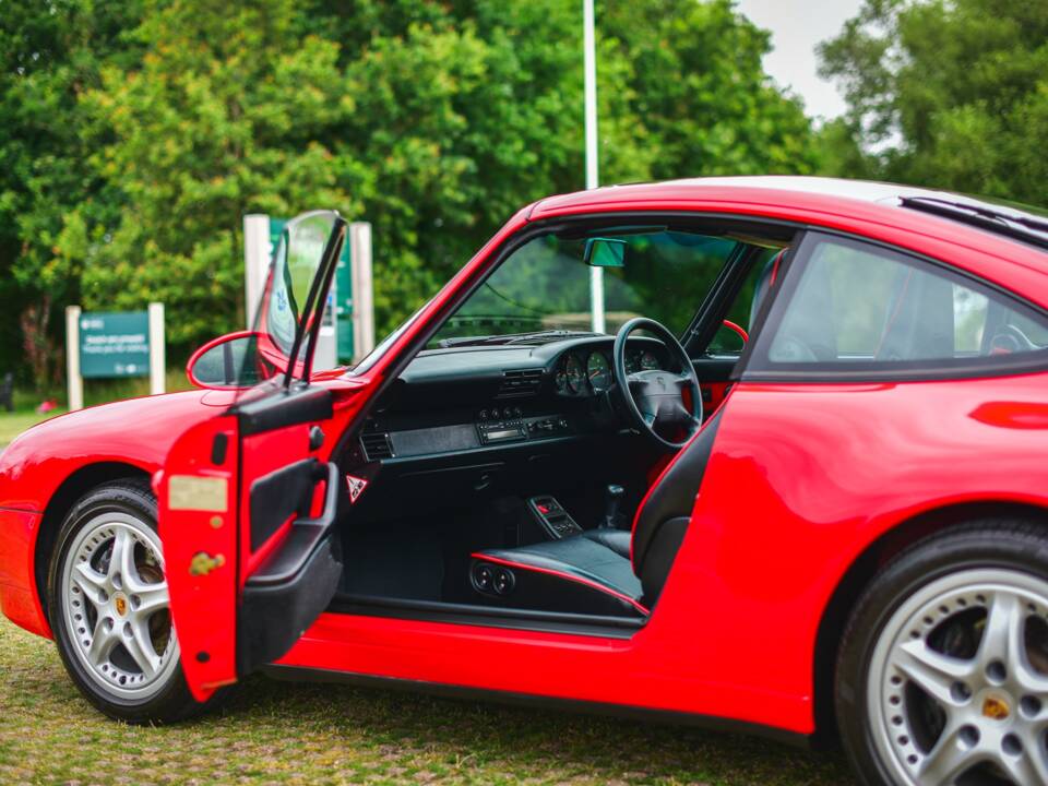 Bild 38/50 von Porsche 911 Targa (1996)