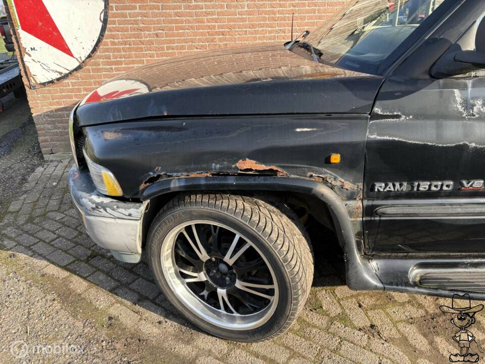 Image 23/34 of Dodge Ram 1500 (1998)