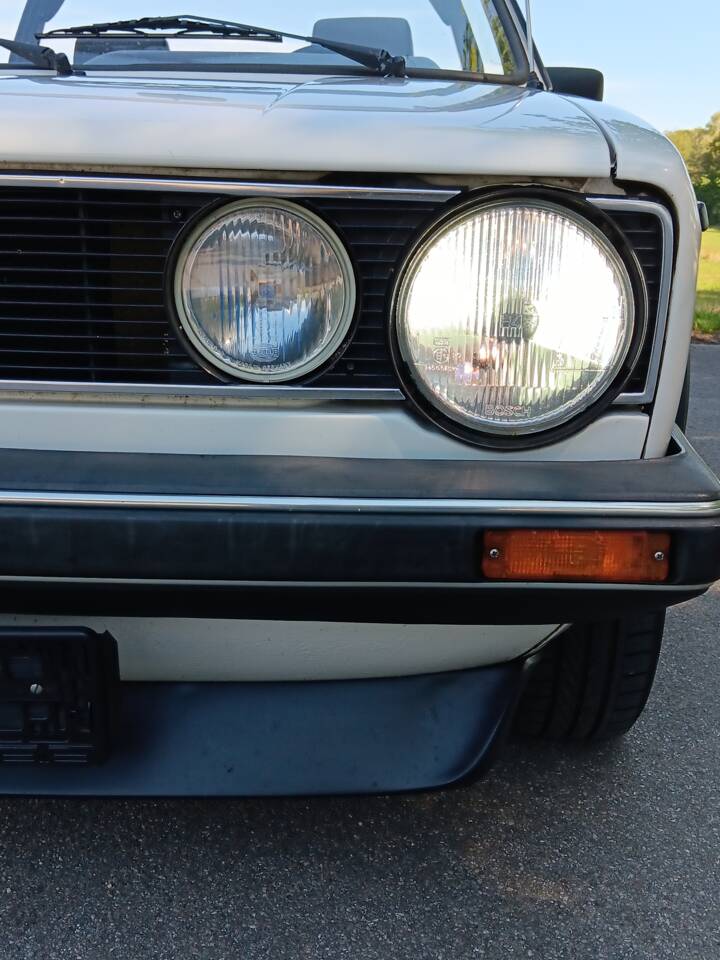 Bild 28/55 von Volkswagen Golf I Cabrio 1.8 (1985)