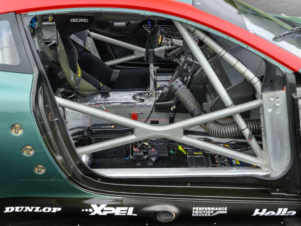 Image 12/25 de Aston Martin DBRS9 (2006)