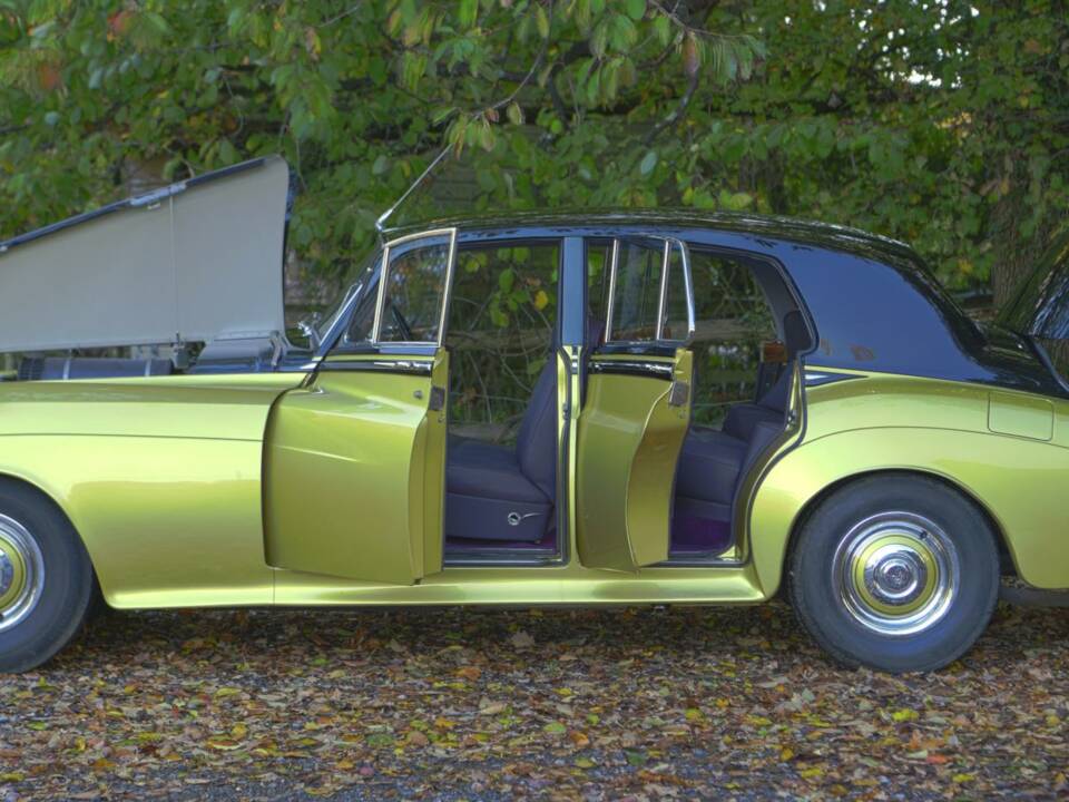 Image 17/38 of Rolls-Royce Silver Cloud I (1959)