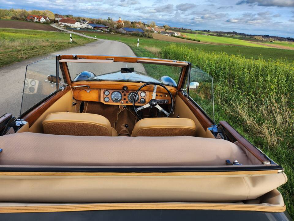 Image 16/72 of Healey 2.4 Litre Abbott (1953)
