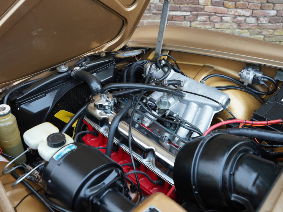 Image 42/50 of Volvo 1800 E (1972)