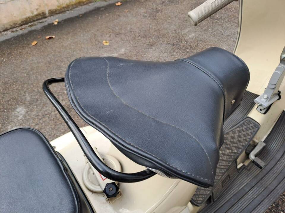 Immagine 9/35 di Piaggio Vespa 150 GL (1963)